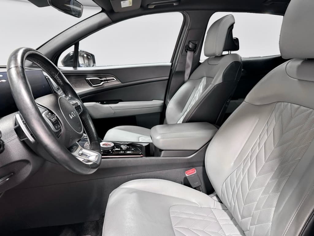 2023 Kia Sportage PHEV view 19