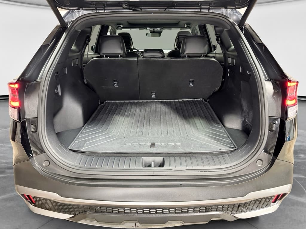 2023 Kia Sportage PHEV view 27
