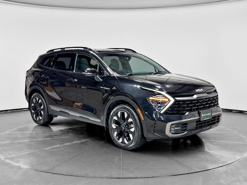 2023 Kia Sportage PHEV view 4