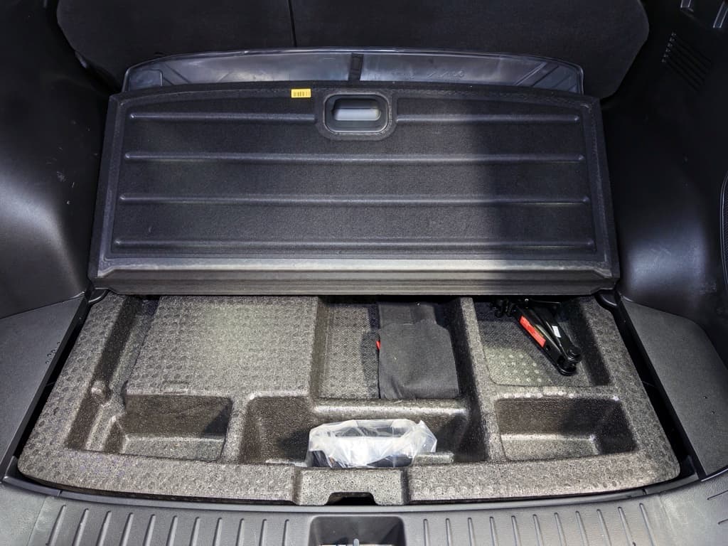 2023 Kia Sportage PHEV view 28