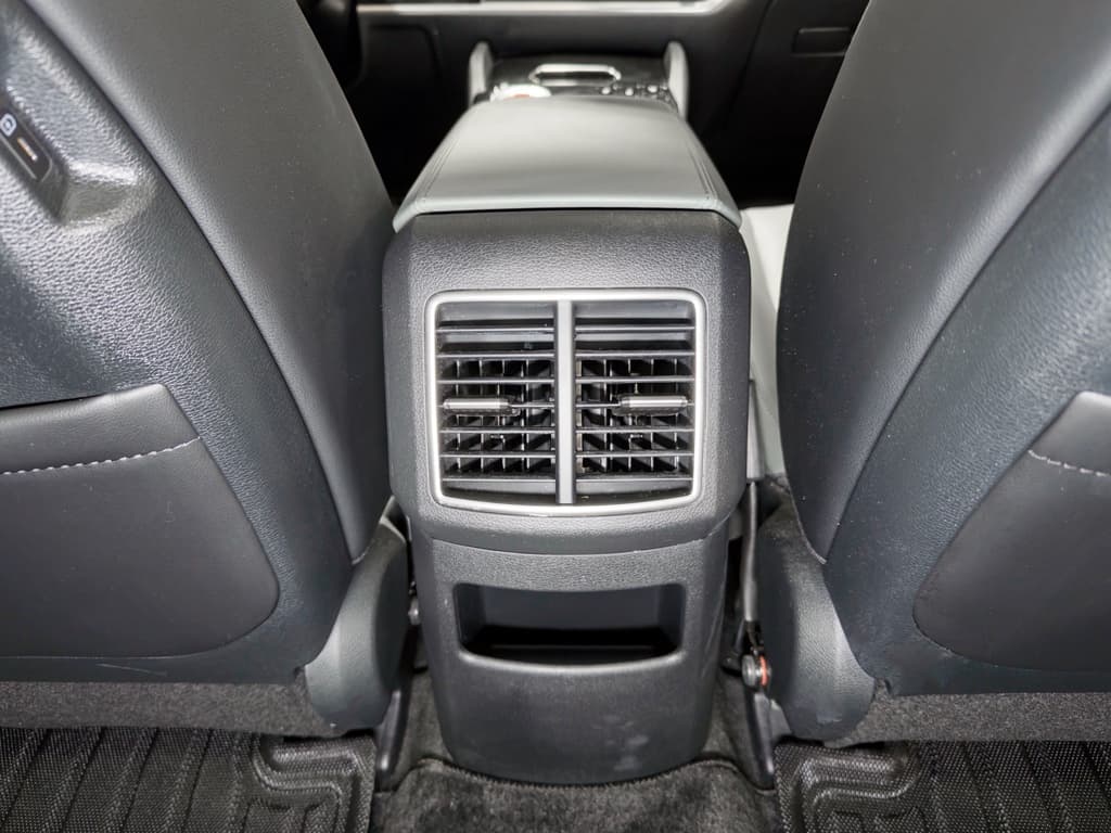 2023 Kia Sportage PHEV view 23