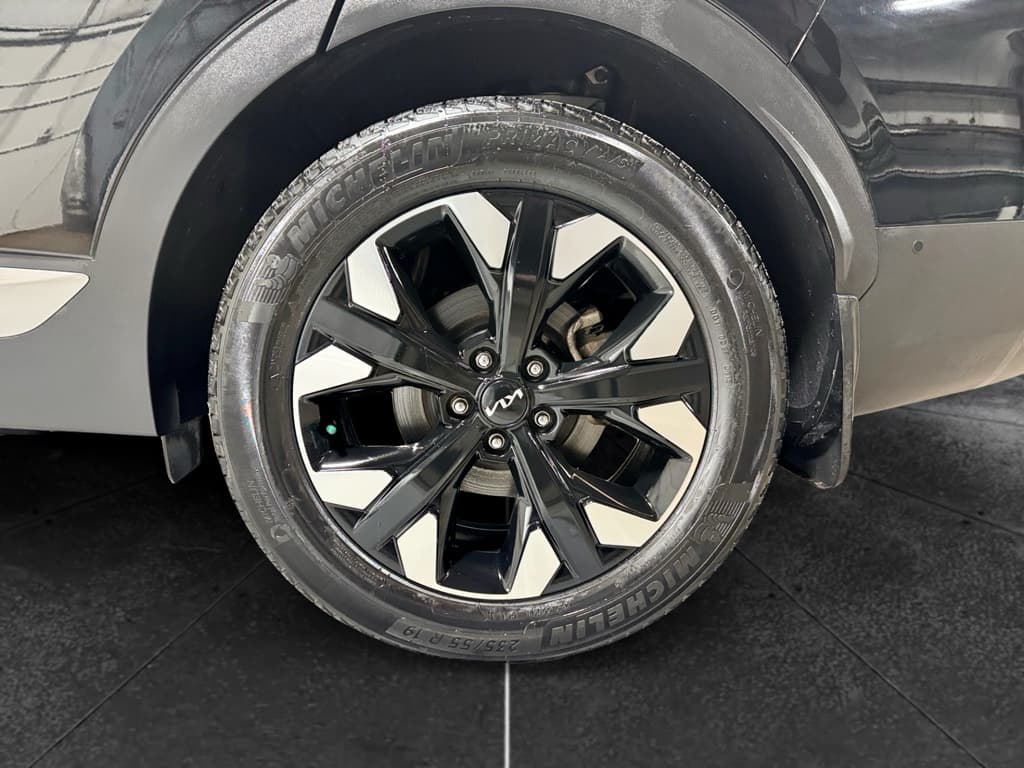 2023 Kia Sportage PHEV view 33