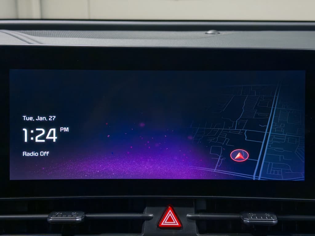 2023 Kia Sportage PHEV view 11