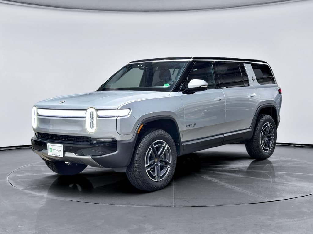 2025 Rivian R1S