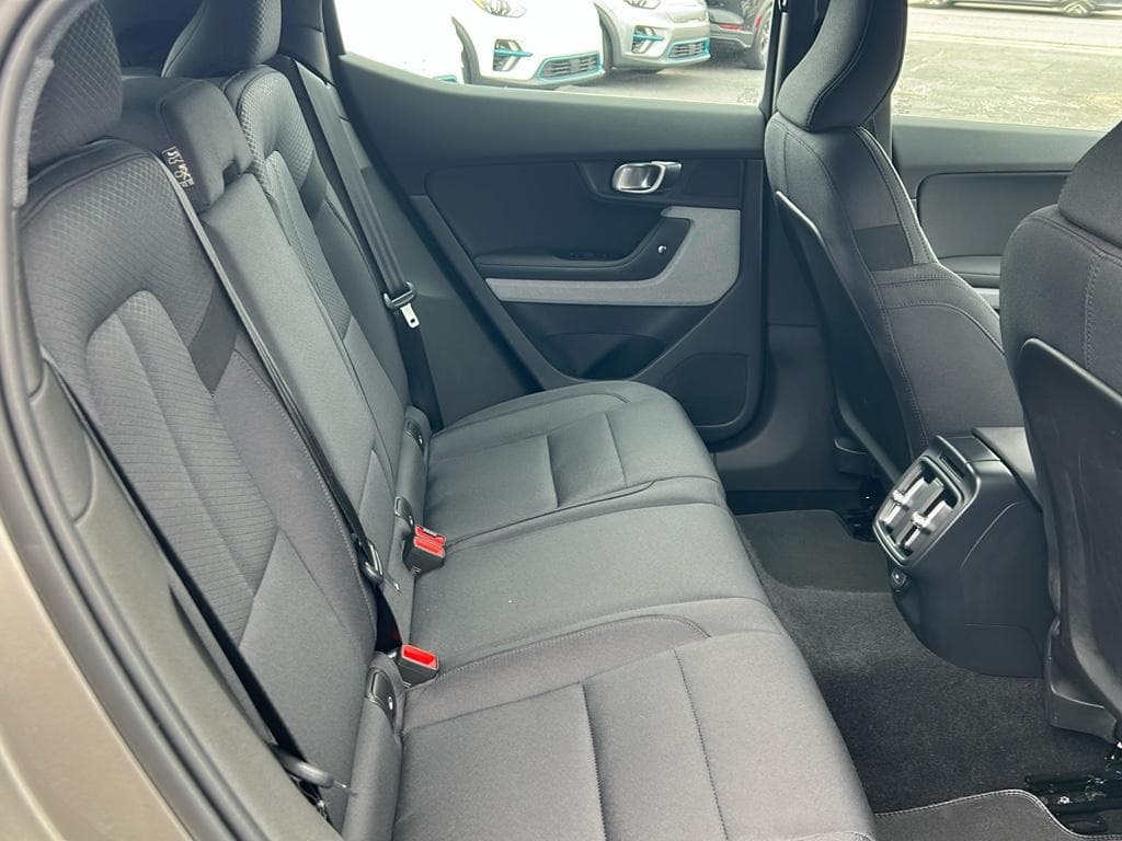 2022 Polestar Polestar 2 view 16