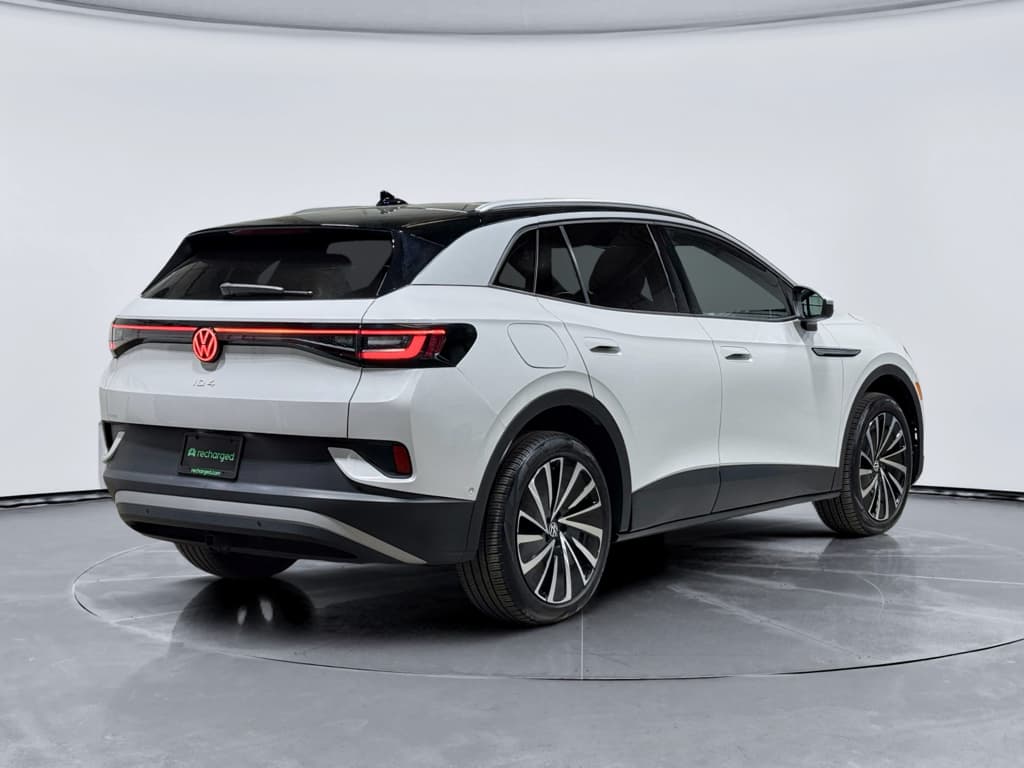 2023 Volkswagen ID.4 view 3