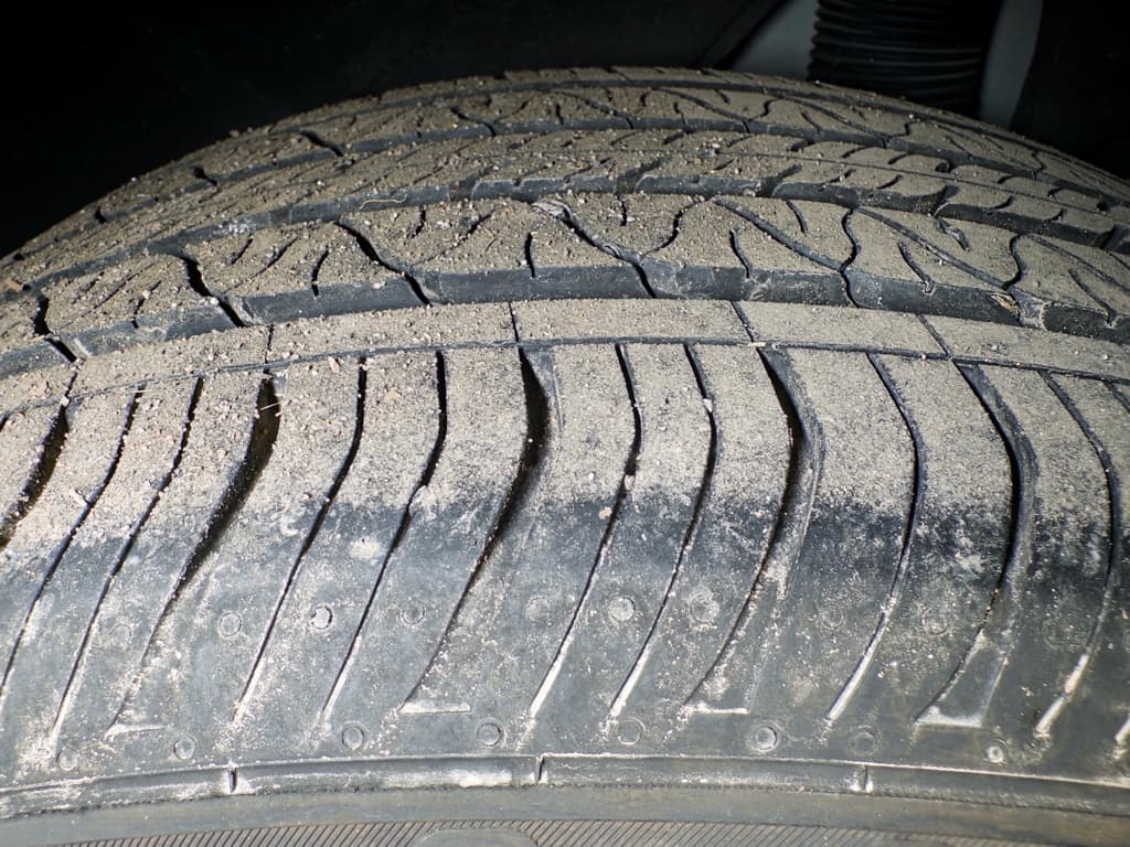 2020 Tesla Model Y view 32