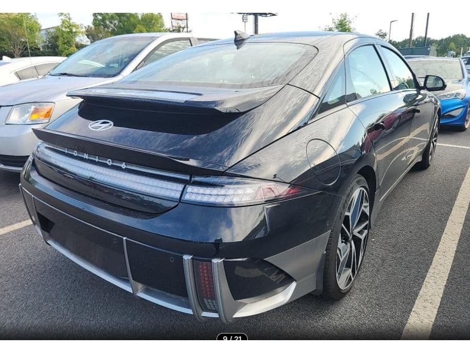 2023 Hyundai IONIQ 6 view 3