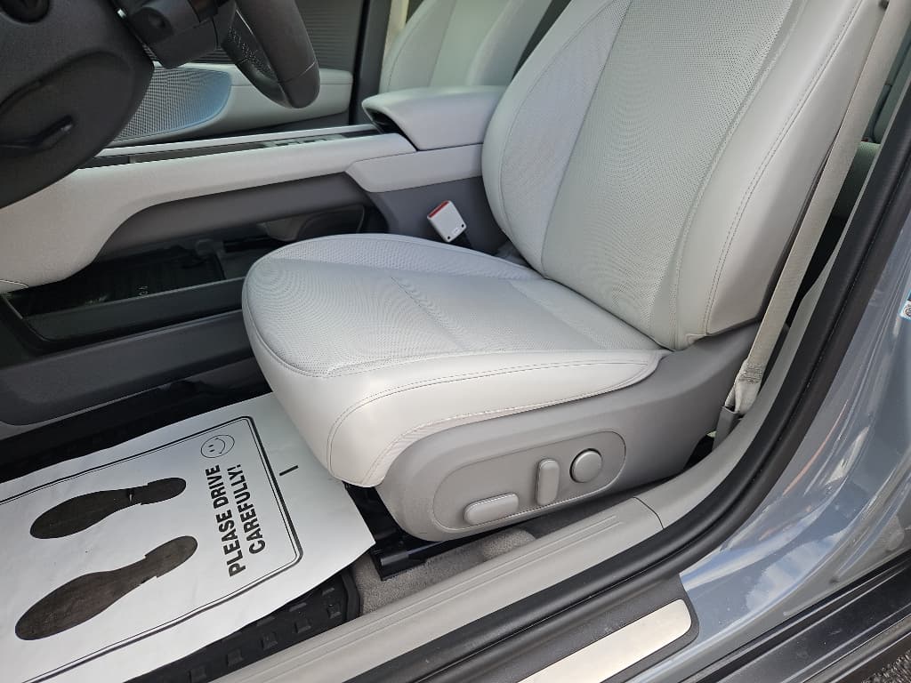 2023 Hyundai IONIQ 6 view 7