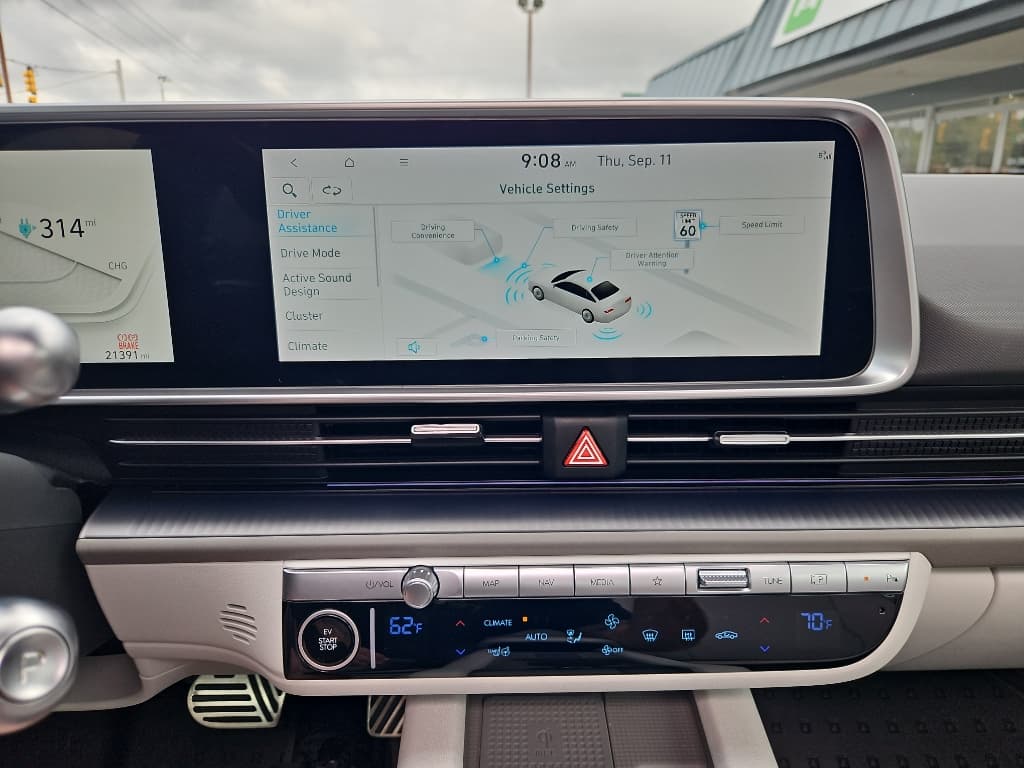 2023 Hyundai IONIQ 6 view 16