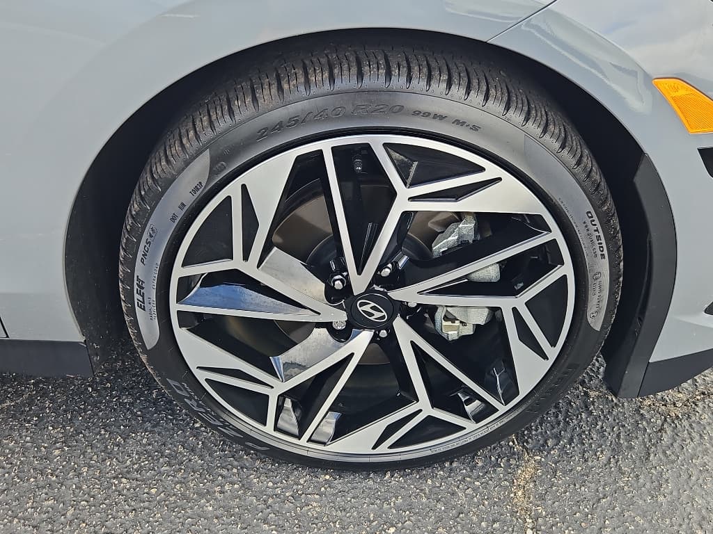 2023 Hyundai IONIQ 6 view 38