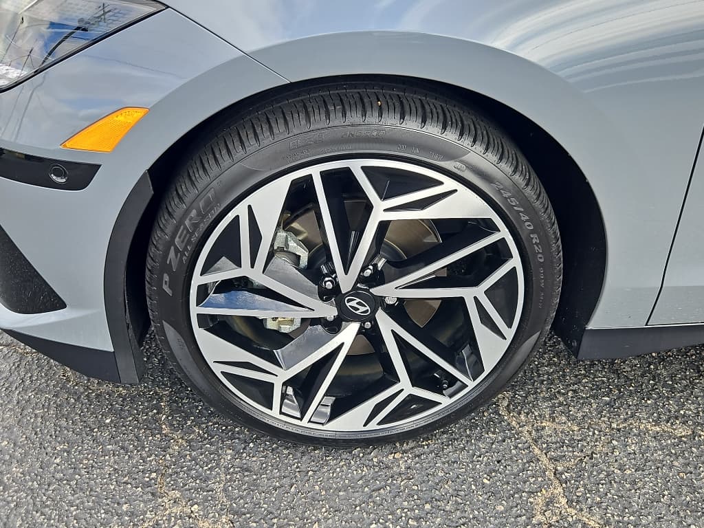 2023 Hyundai IONIQ 6 view 32