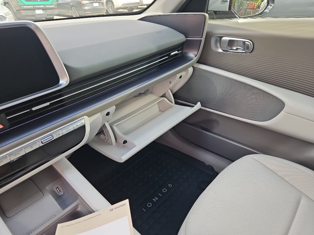 2023 Hyundai IONIQ 6 view 22