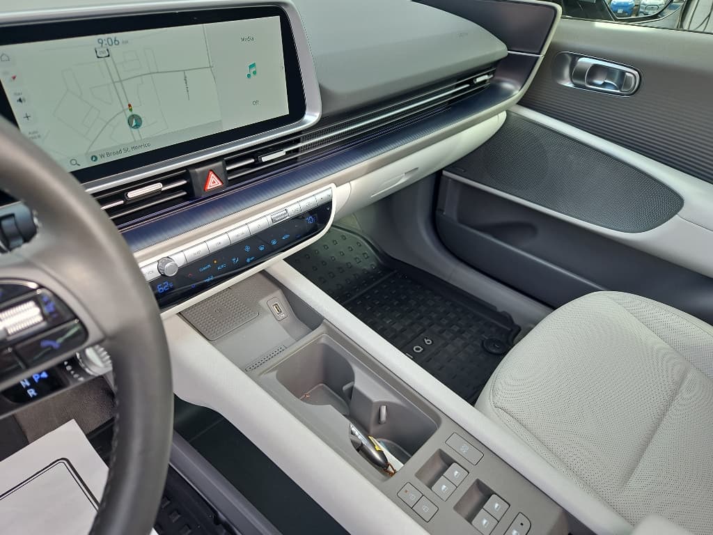 2023 Hyundai IONIQ 6 view 21