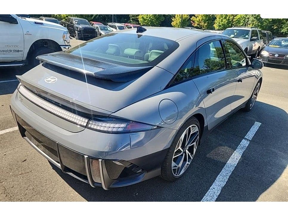 2023 Hyundai IONIQ 6 view 2