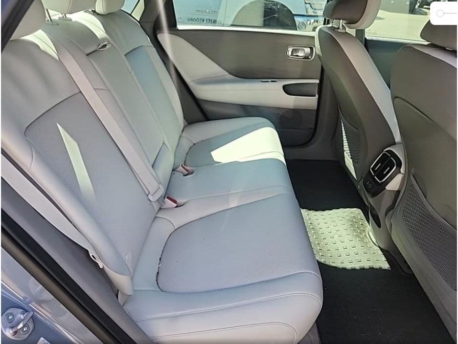 2023 Hyundai IONIQ 6 view 6
