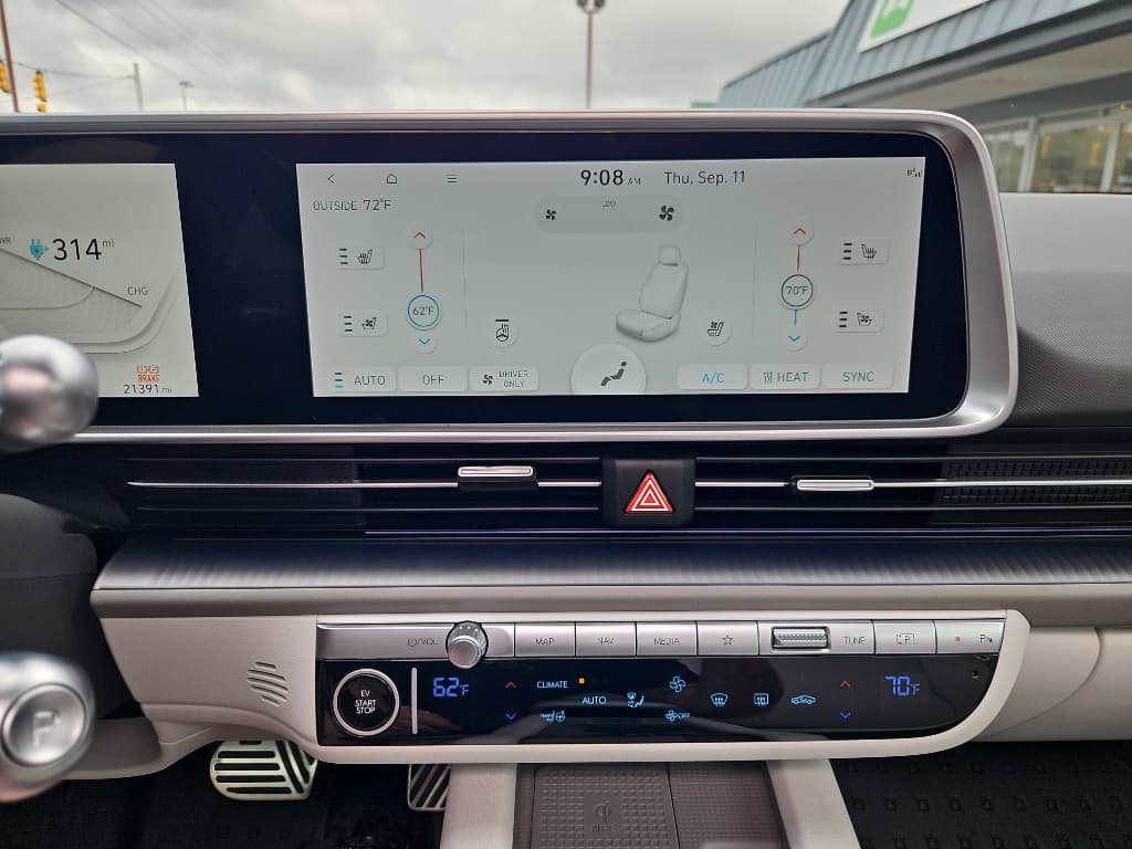 2023 Hyundai IONIQ 6 view 17