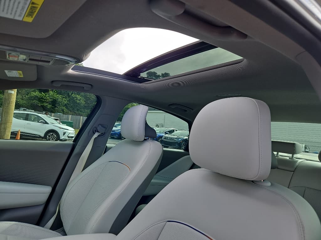 2023 Hyundai IONIQ 6 view 26