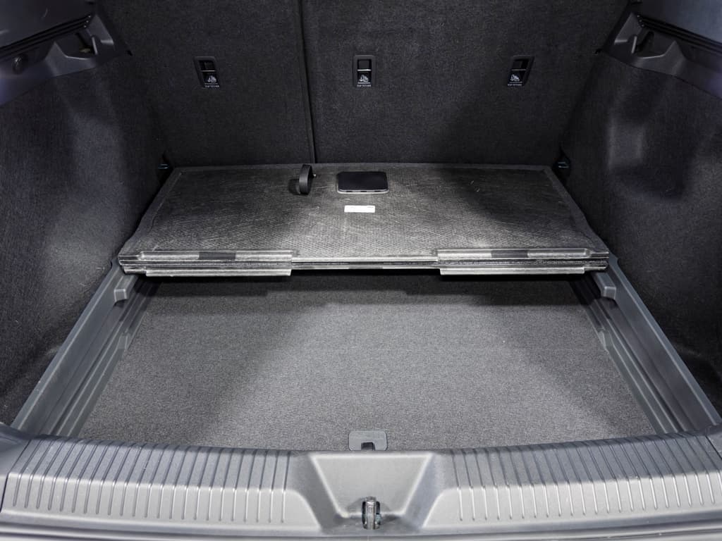 2023 Volkswagen ID.4 view 25