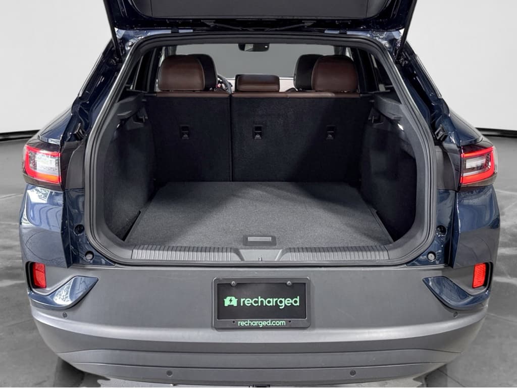 2023 Volkswagen ID.4 view 24