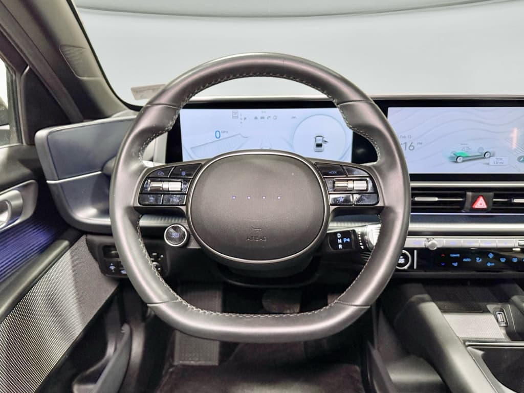 2023 Hyundai IONIQ 6 view 8