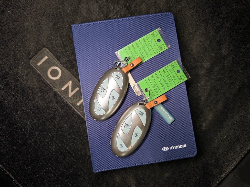 2023 Hyundai IONIQ 6 view 24