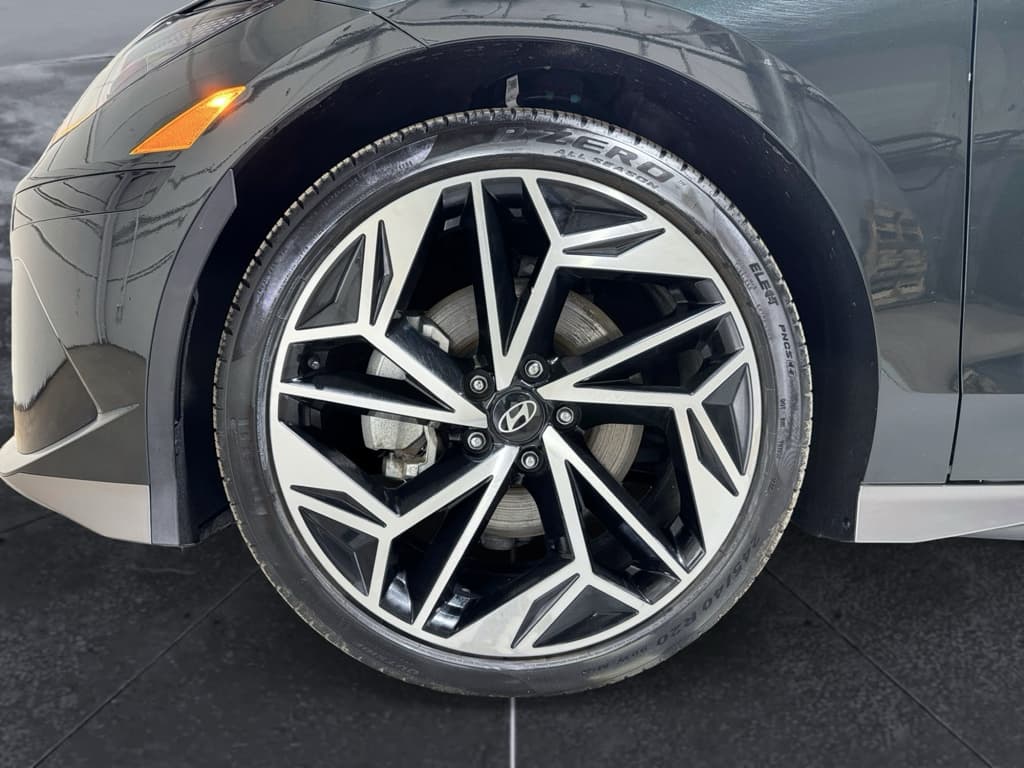 2023 Hyundai IONIQ 6 view 32