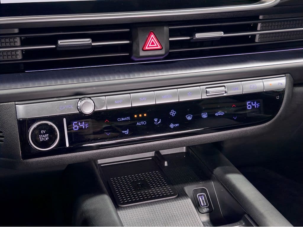 2023 Hyundai IONIQ 6 view 16