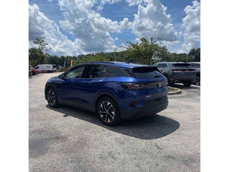 2022 Volkswagen ID.4 view 3