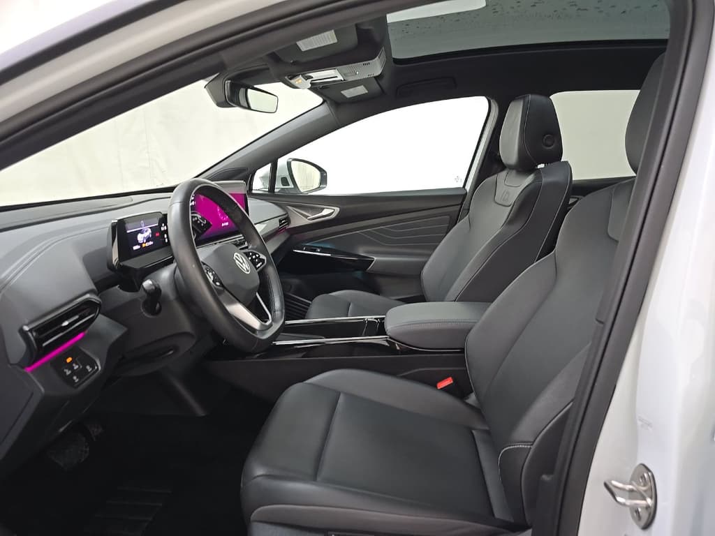 2023 Volkswagen ID.4 view 5