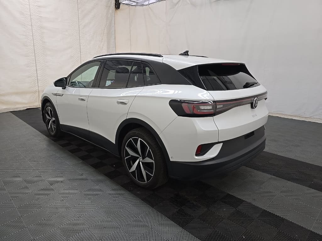 2023 Volkswagen ID.4 view 4