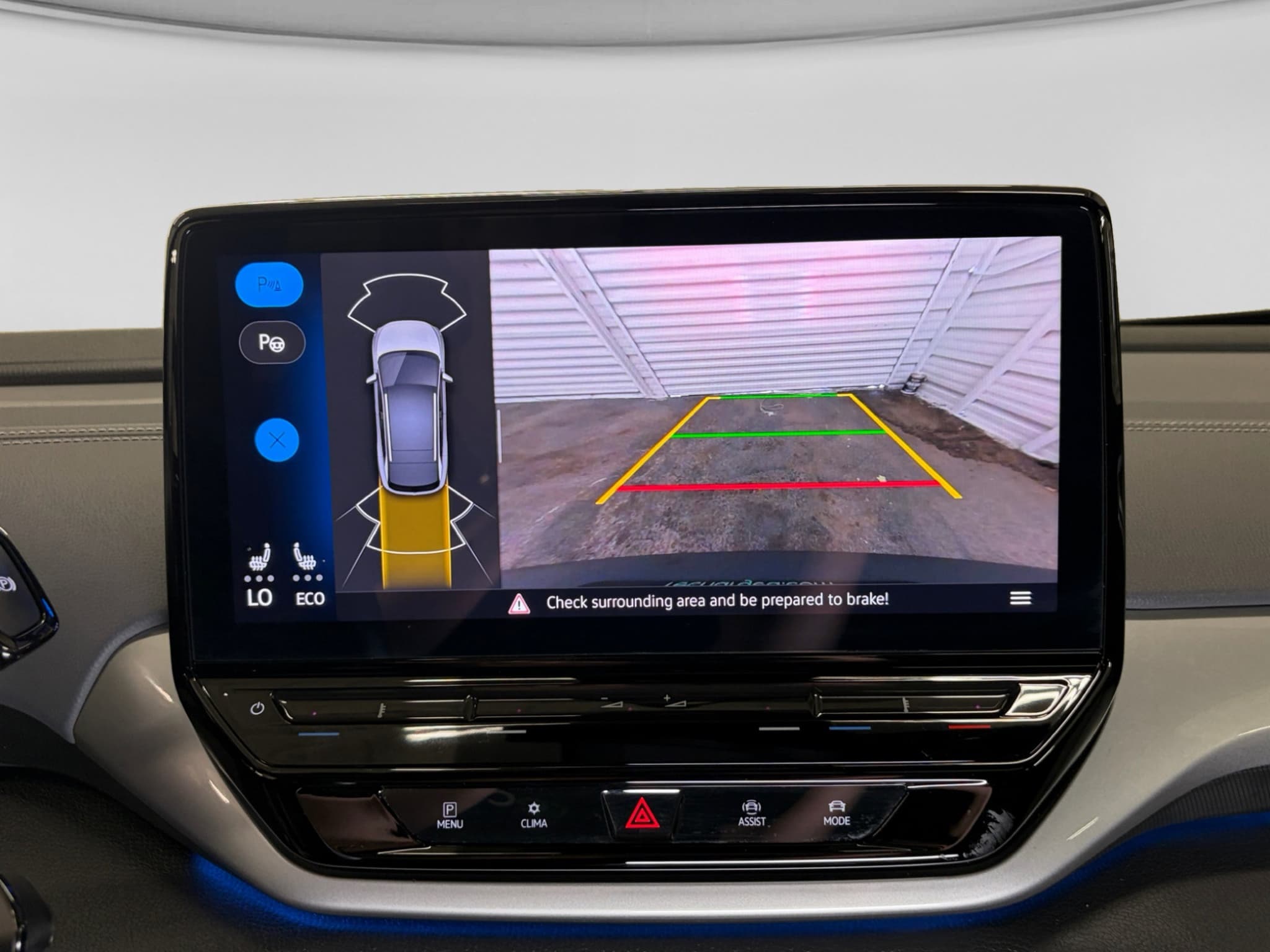2023 Volkswagen ID.4 view 11