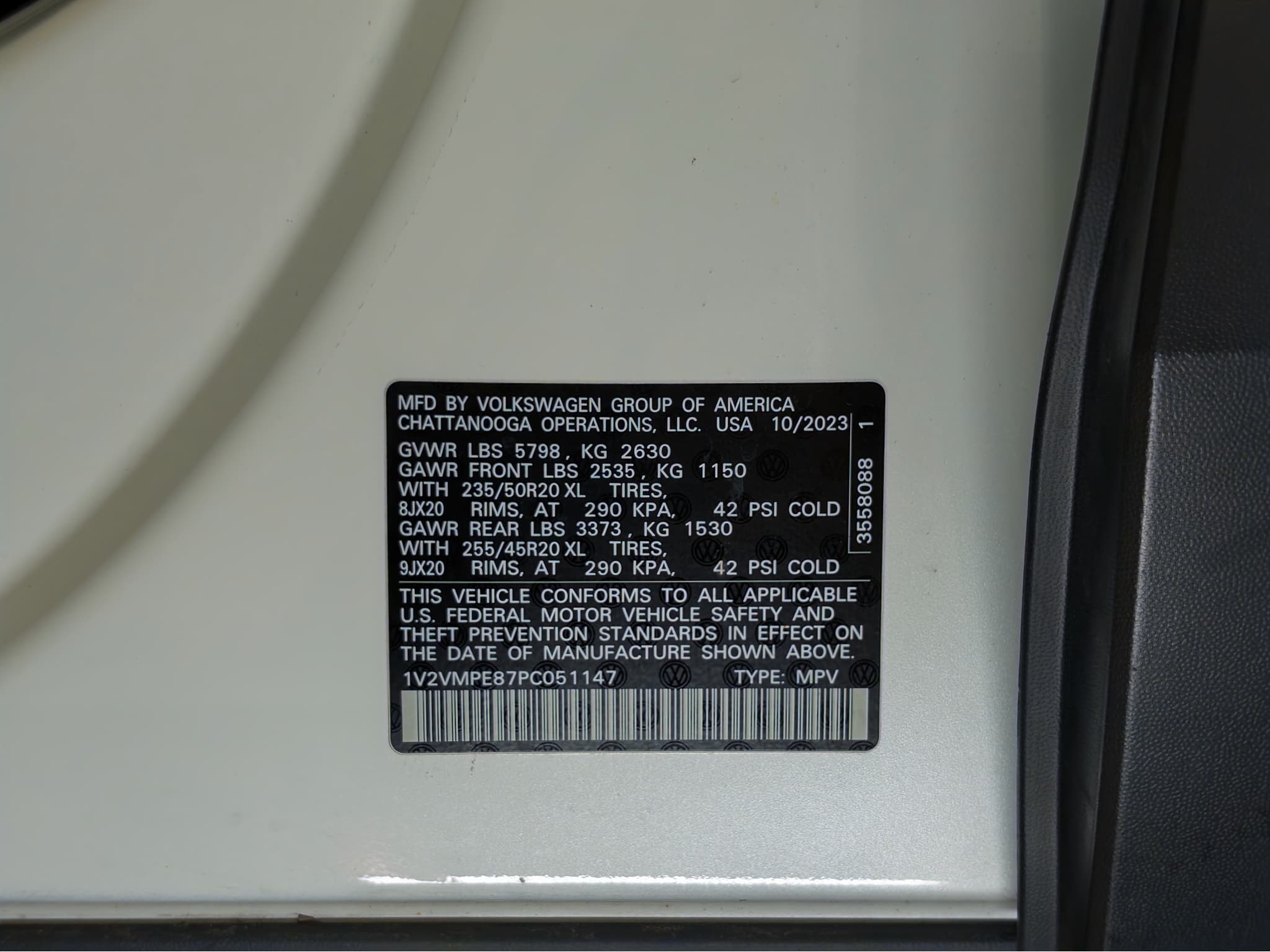 2023 Volkswagen ID.4 view 24