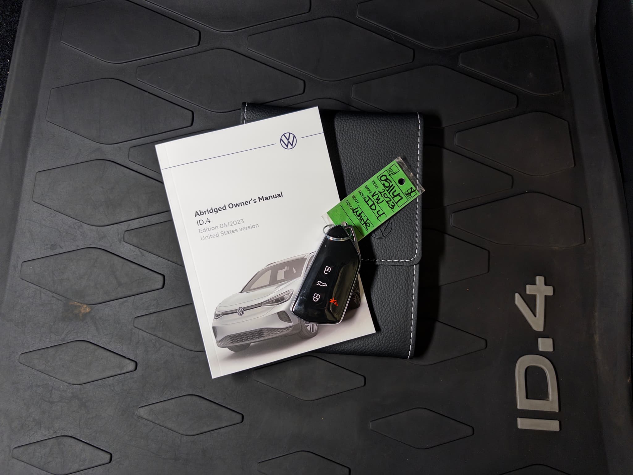 2023 Volkswagen ID.4 view 15