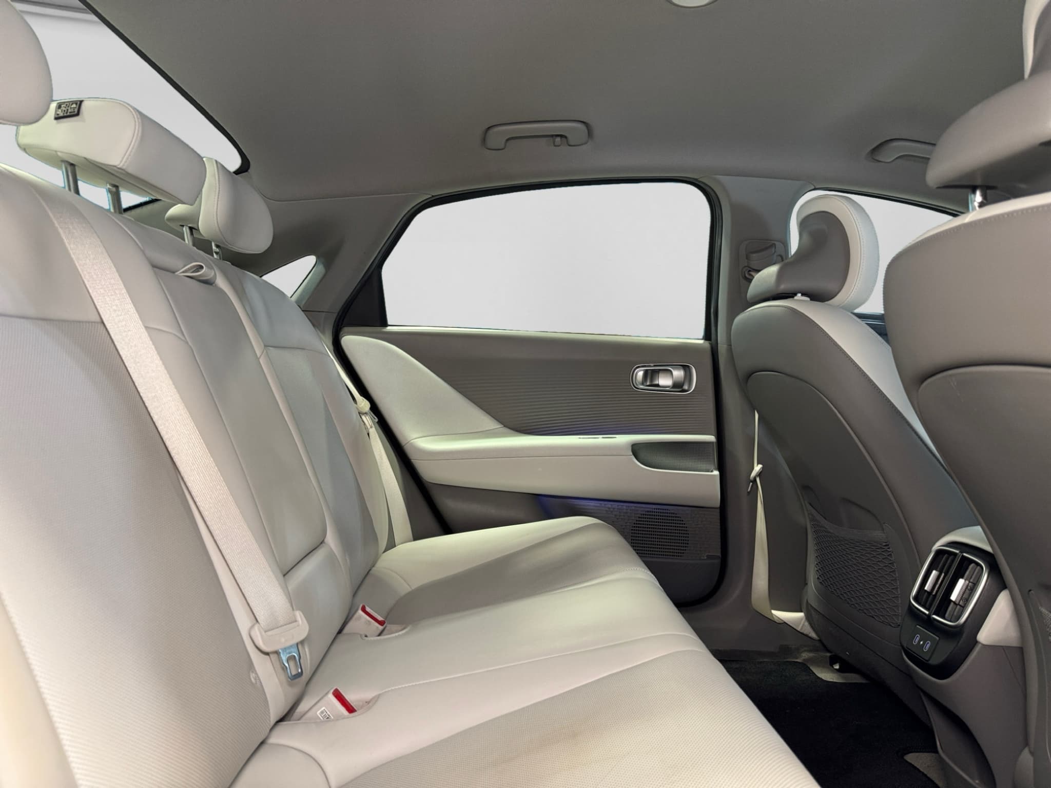 2023 Hyundai IONIQ 6 view 22