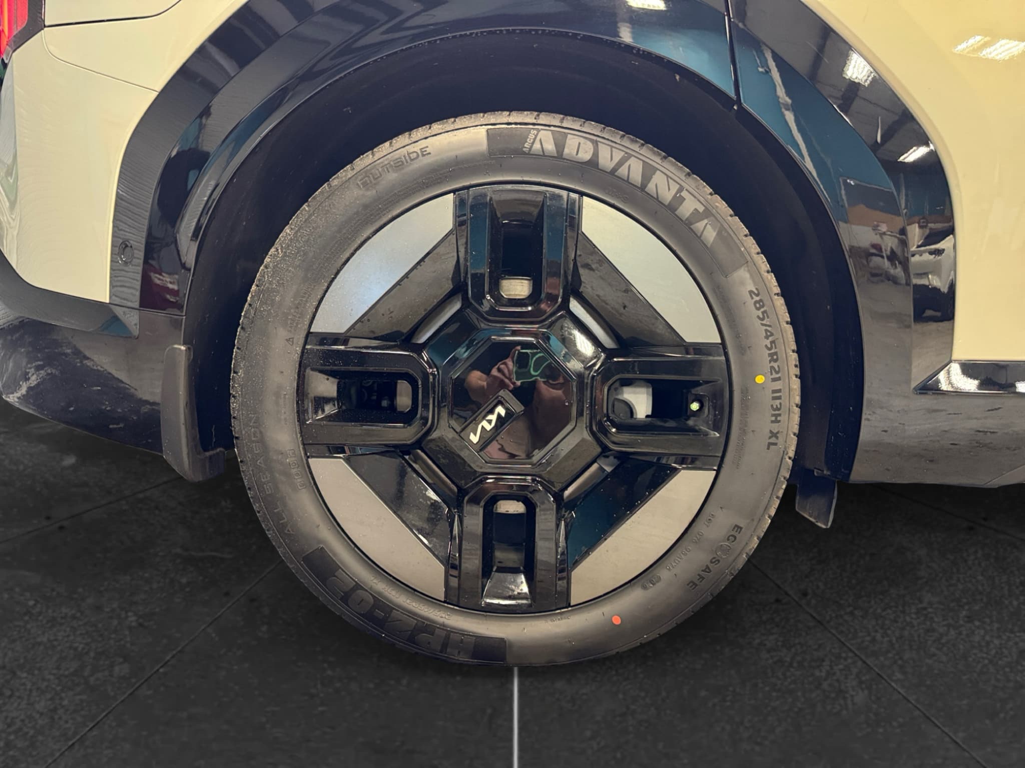 2024 Kia EV9 view 39