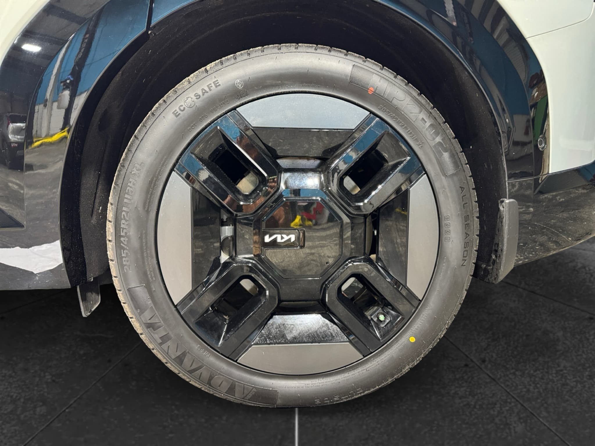 2024 Kia EV9 view 35