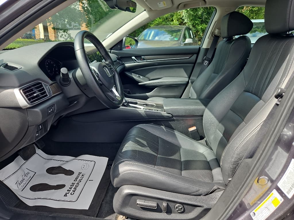 2021 Honda Accord view 5