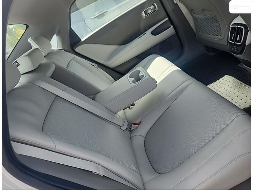 2023 Hyundai IONIQ 6 view 6