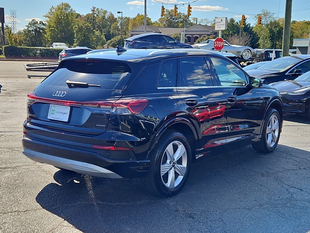 2022 Audi Q4 e-tron view 3