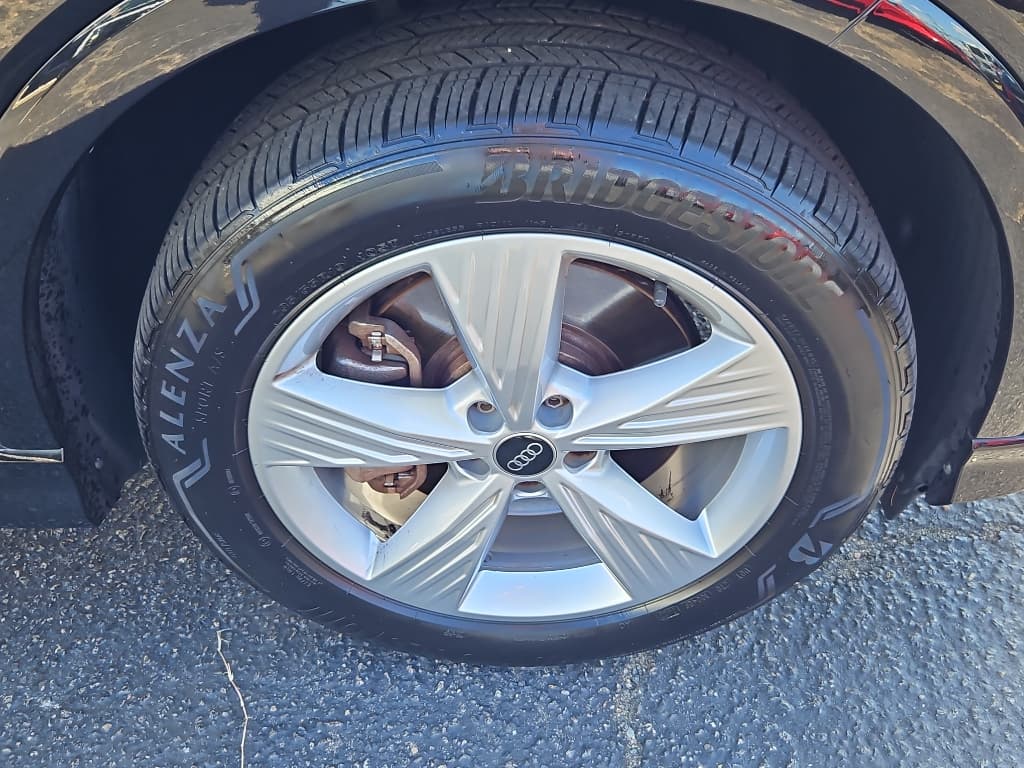 2022 Audi Q4 e-tron view 34