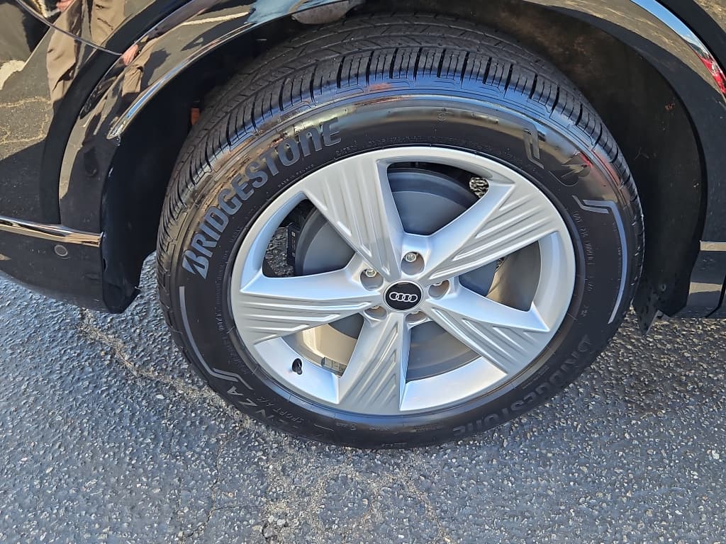 2022 Audi Q4 e-tron view 30