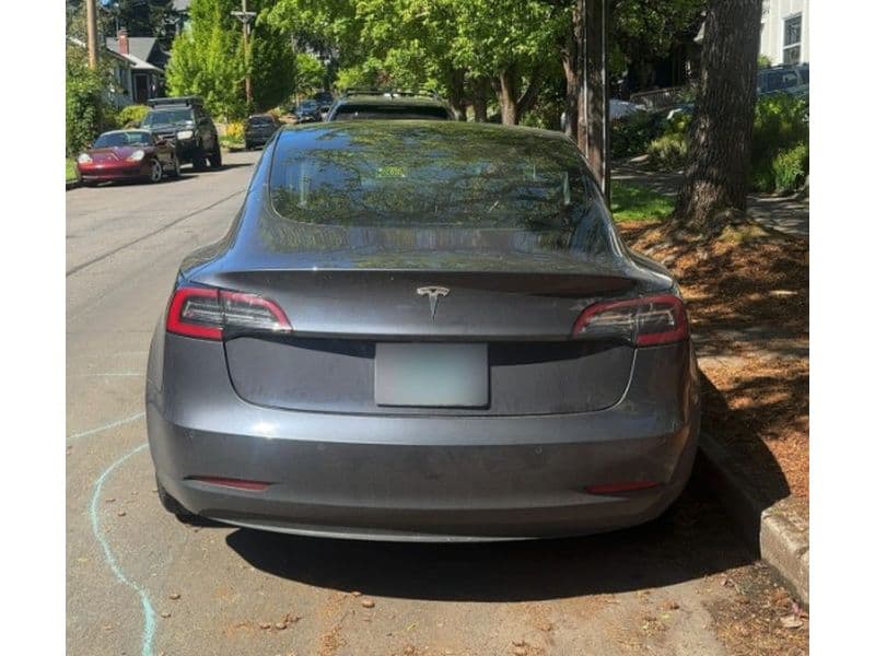 2018 Tesla Model 3 view 4