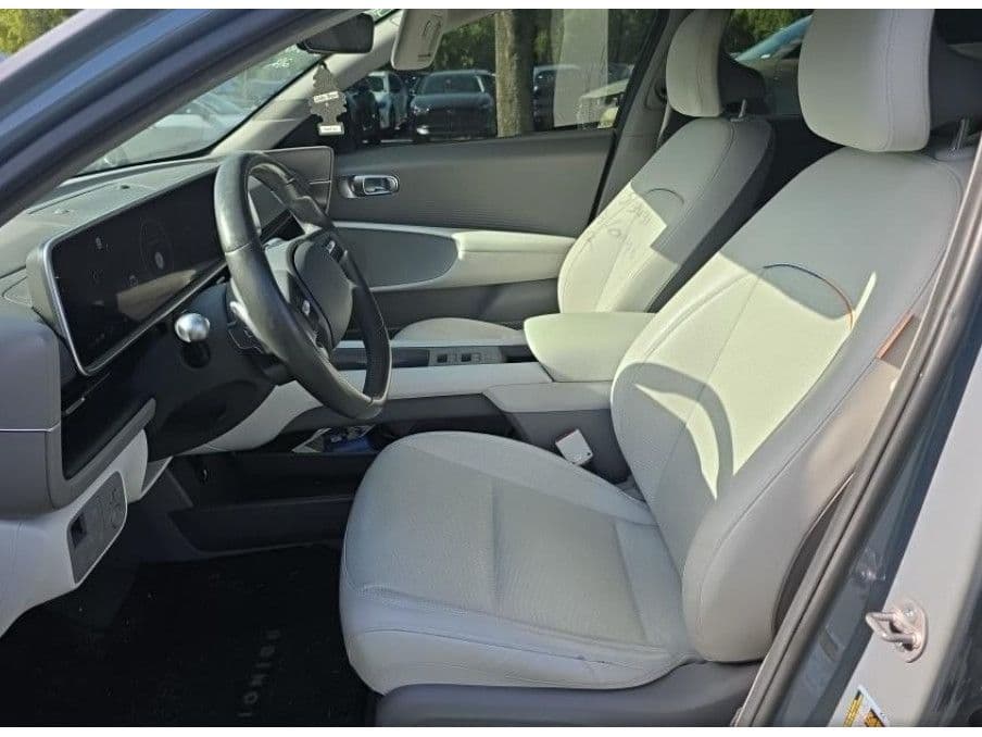 2023 Hyundai IONIQ 6 view 5