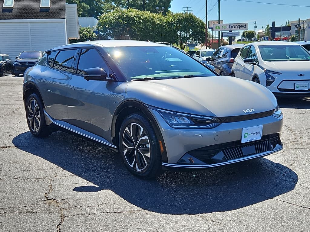 2022 Kia EV6 view 4