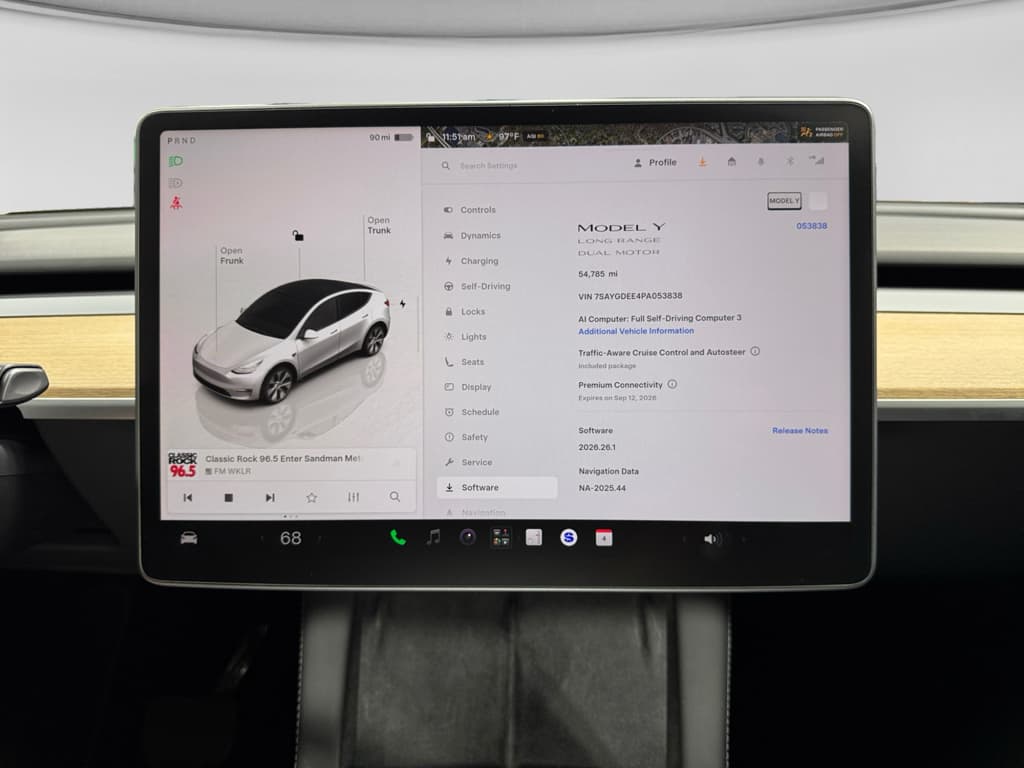 2023 Tesla Model Y view 11