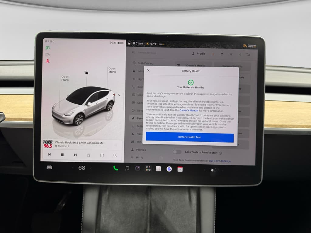 2023 Tesla Model Y view 13