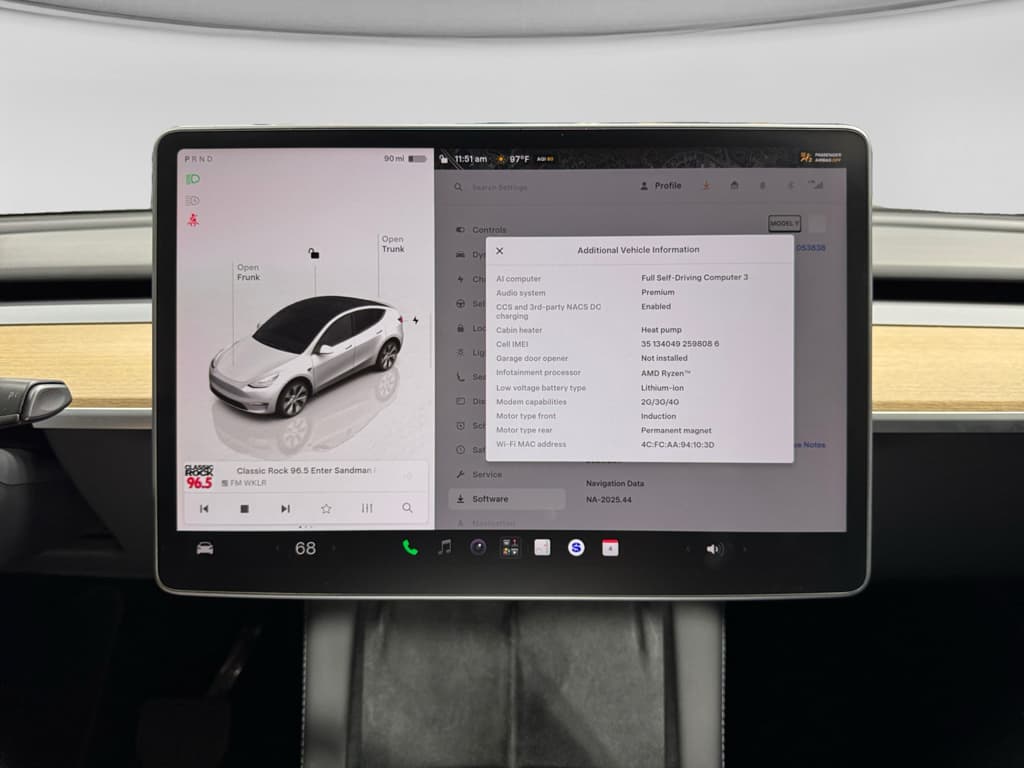 2023 Tesla Model Y view 12