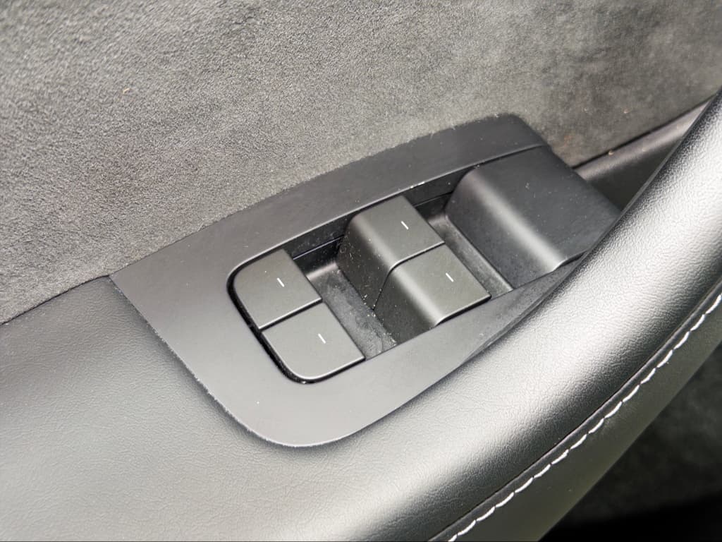 2023 Tesla Model Y view 7