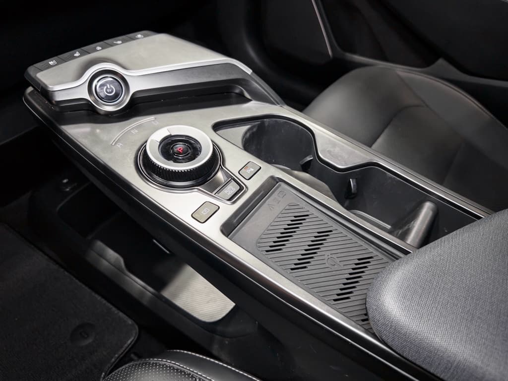 2022 Kia EV6 view 21